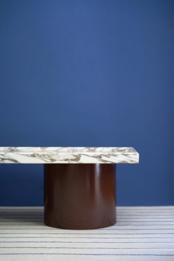 Bold Table - Imagen 3
