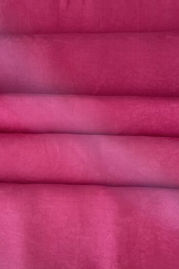 Servilleta de damasco teñida a mano en fucsia - Imagen 2