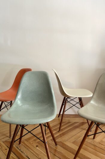 Sillas de Fibra de vidrio de Charles & Ray Eames - Imagen 2