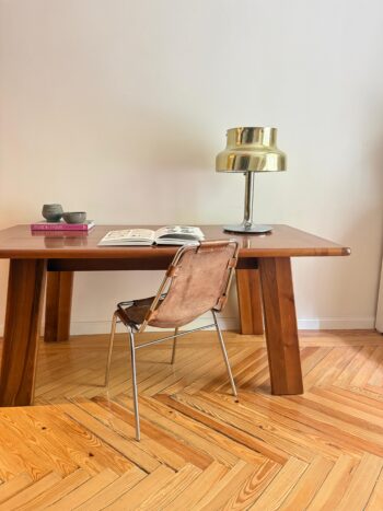 Mesa de Nogal de Mario Marenco