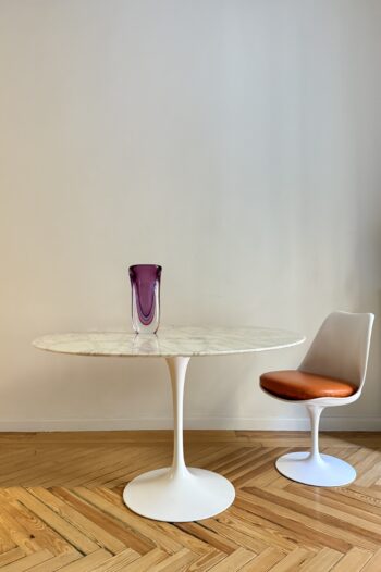 Mesa "Tulip" de Eero Saarinen con Mármol Calacatta
