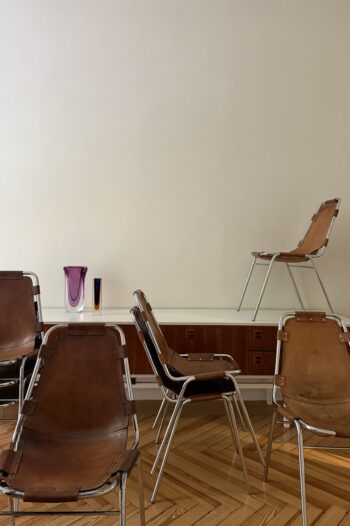 Sillas "Les Arcs'' de Charlotte Perriand