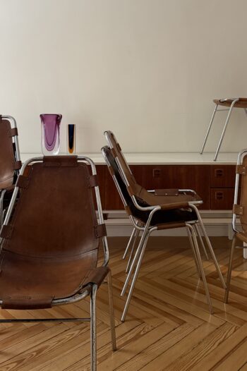 Sillas "Les Arcs'' de Charlotte Perriand - Imagen 3