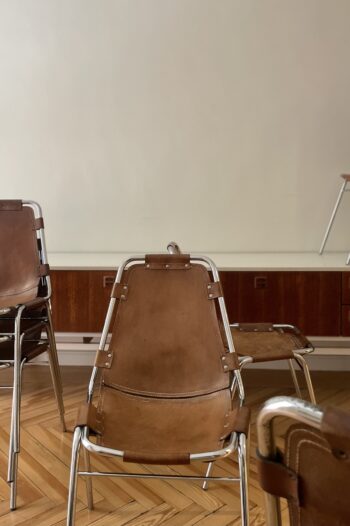 Sillas "Les Arcs'' de Charlotte Perriand - Imagen 2