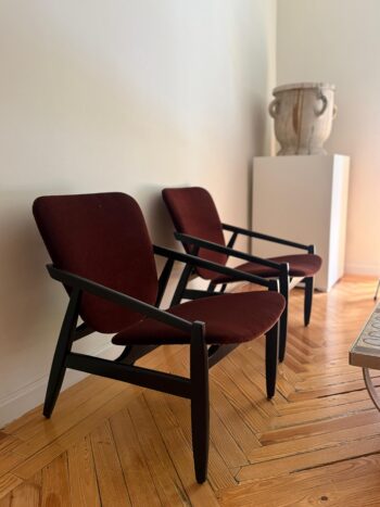 Butacas de madera ebonizada de Finn Juhl, para France & Daverkosen, Dinamarca 1956