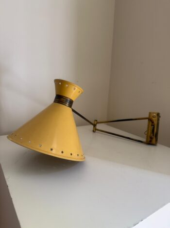 Lámpara de pared articulada Diabolo amarilla de Rene Mathieu para Lunel. Francia 1950s