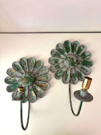 Pareja de Apliques de Zinc con Forma de Gran Flor - Imagen 9