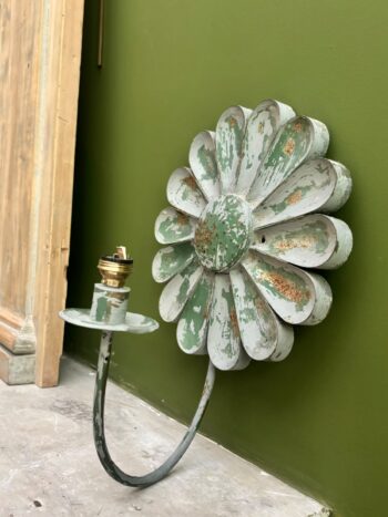 Pareja de Apliques de Zinc con Forma de Gran Flor - Imagen 6